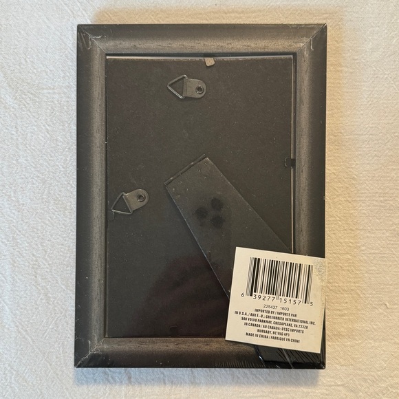 Black 4” x 6” Picture Frame - Picture 9 of 14